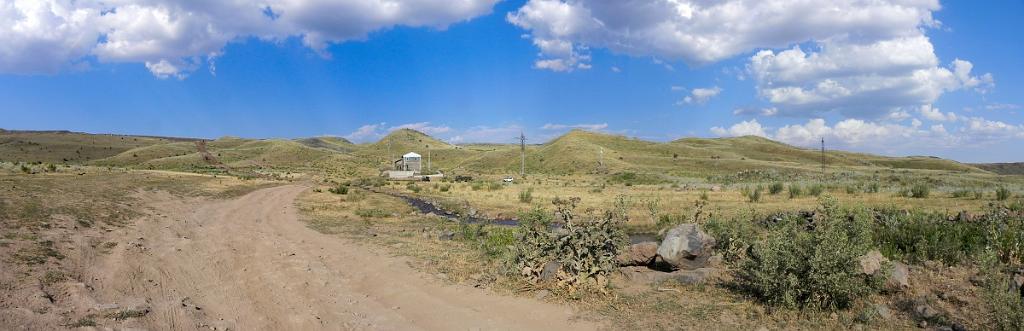 DSCN9325_pan_Armenie.jpg - Geghamské hory