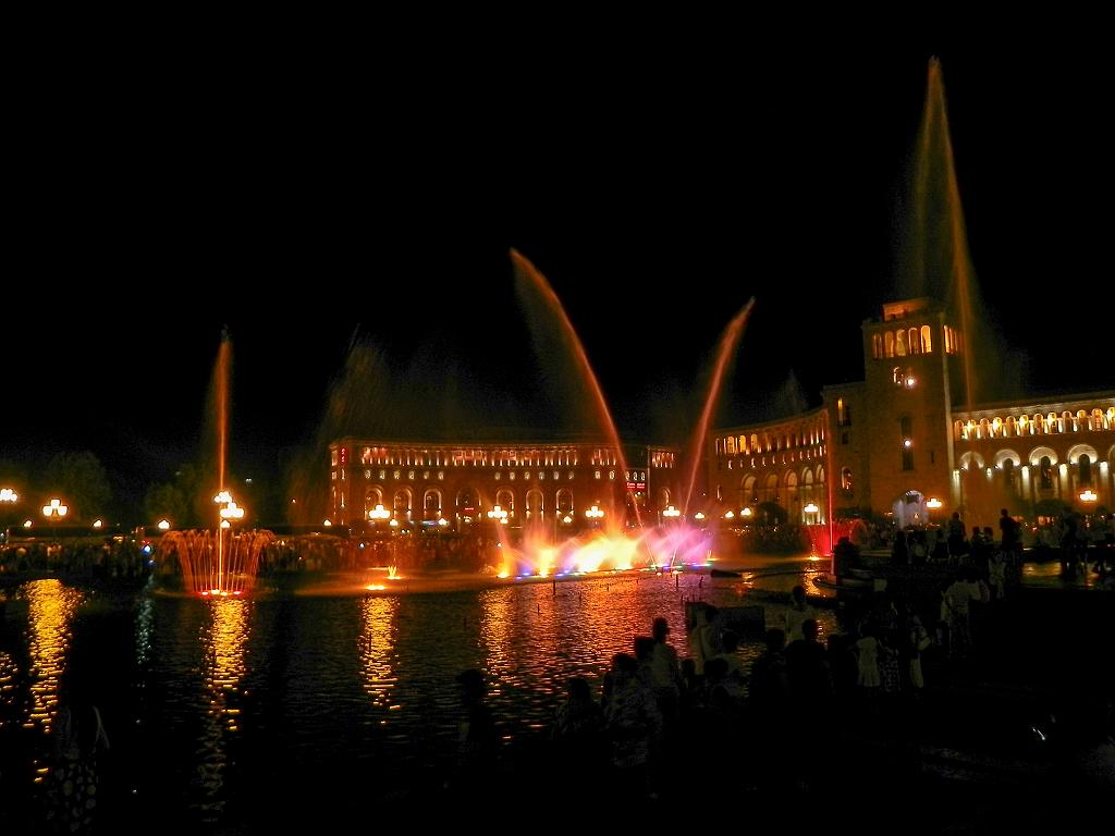 DSCO_133.jpg - Jerevan - Náměstí Republiky