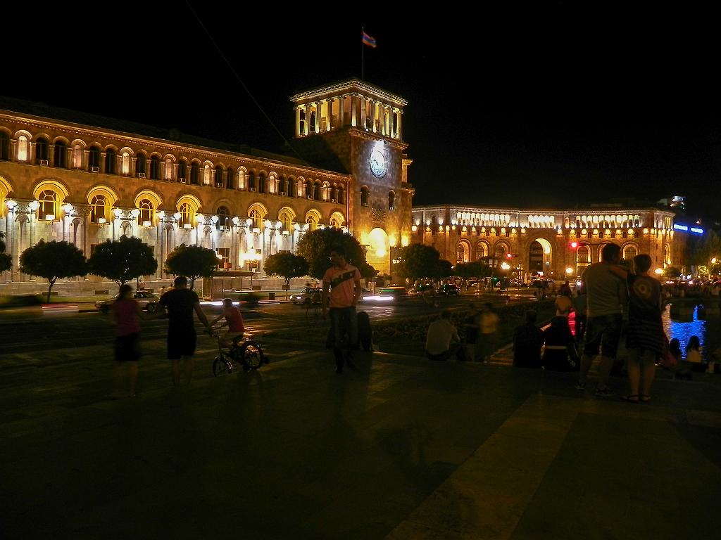 DSCO_135.jpg - Jerevan - Náměstí Republiky