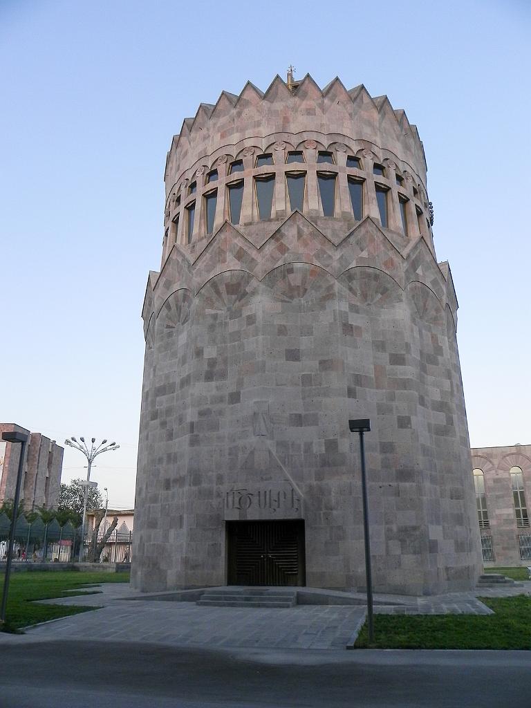 DSCO_93.jpg - Ečmiadzin - hlavní město arménské Apoštolské církve