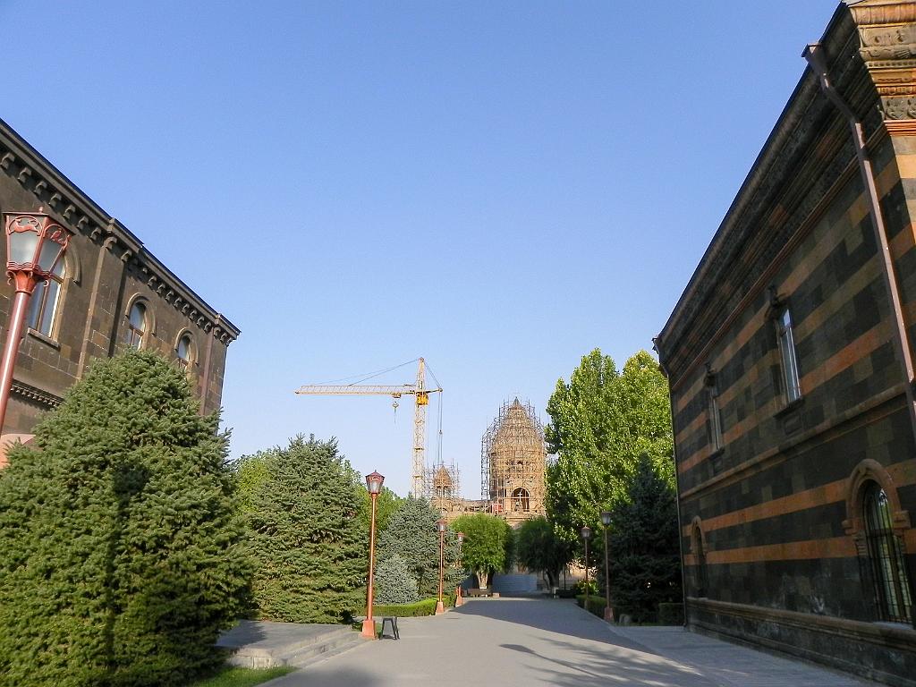 DSCO_97.jpg - Ečmiadzin - hlavní město arménské Apoštolské církve