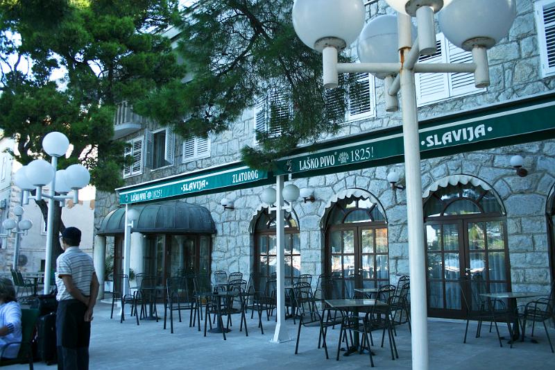 100928-001.jpg - Baška Voda - terasa hotelu