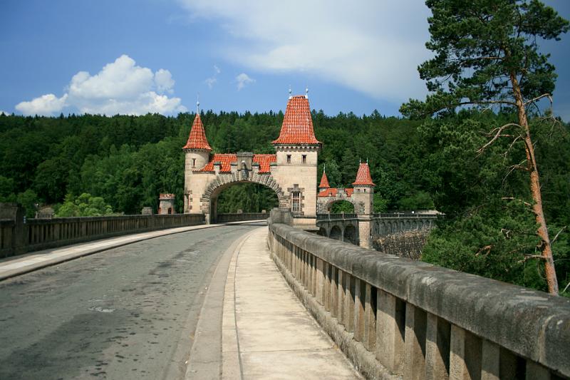 110604-004.jpg - Přehrada Les Království