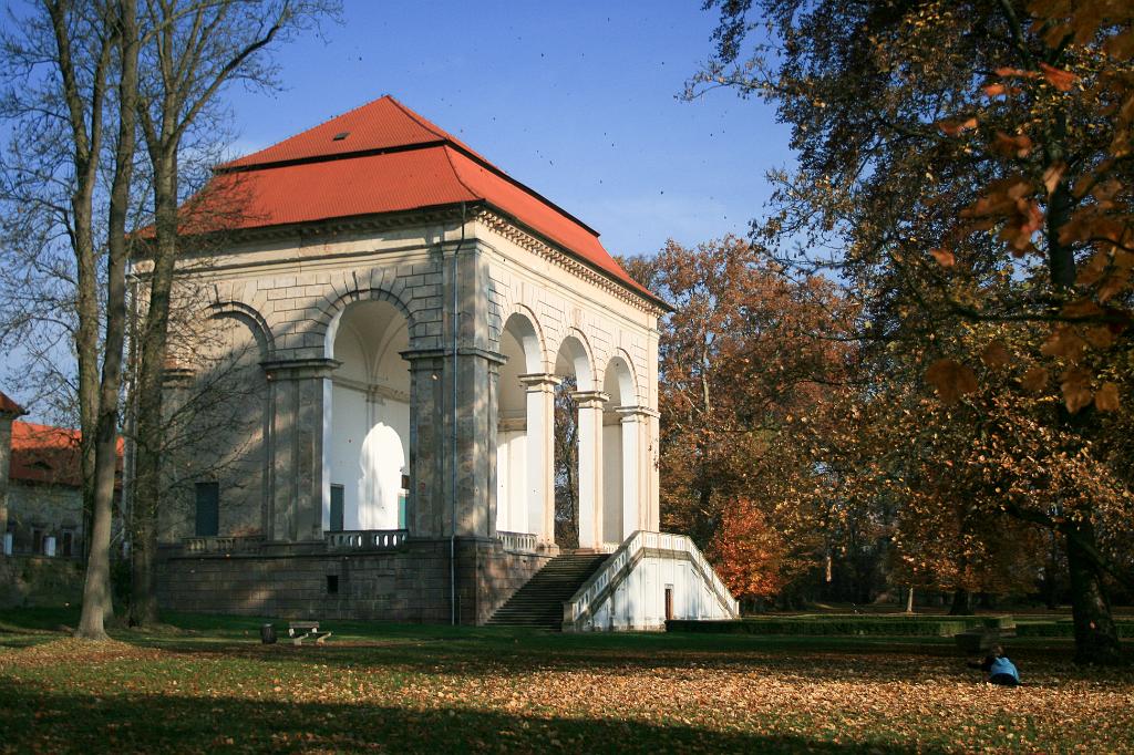 111106-40.jpg - Jičín - Valdštejnská lodžie