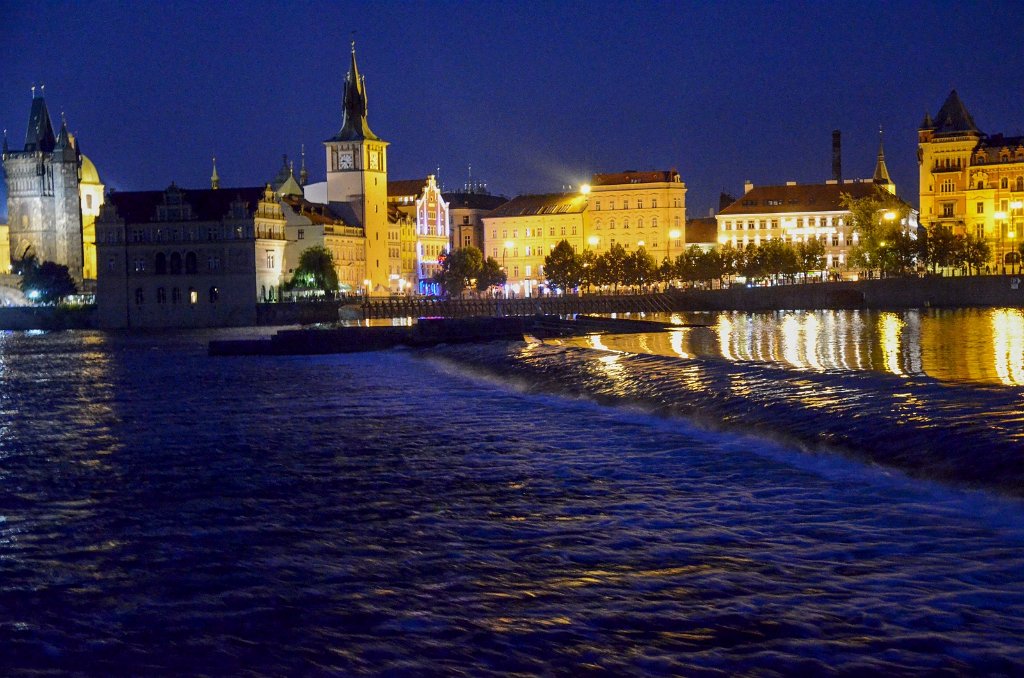 Vltava_2020_19.jpg - Praha z Vltavy