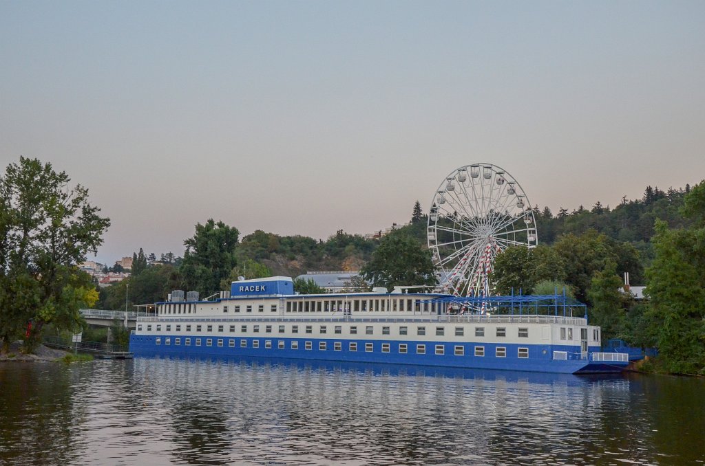 Vltava_2020_9.jpg - Praha z Vltavy
